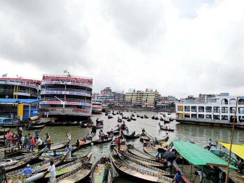 সদরঘাটে ২ ঘণ্টা পর খেয়া পারাপার চালু