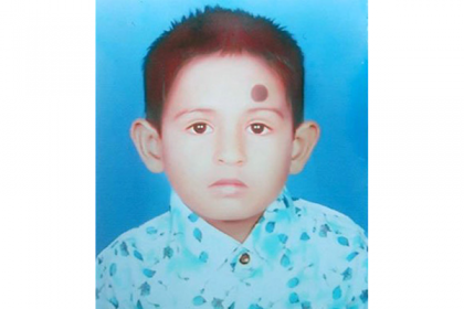 শিশু জুবায়েরের মায়ের কান্না থামানো যাচ্ছে না