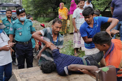 ডোবার পানিতে পড়ে বেহুশ চোর, মৃত ভেবে উদ্ধার