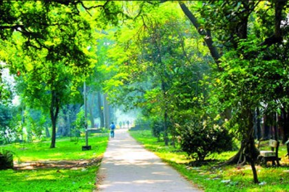 জনসাধারণের হাঁটার জন্য রমনা পার্ক খুলে দিতে রিট