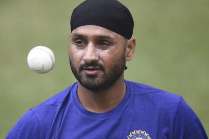 চার কোটি টাকা প্রতারণার শিকার হরভজন!