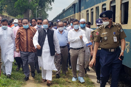 'বঙ্গবন্ধুকে হত্যার পর রেল ব্যবস্থা ধ্বংসের পথে চলে যায়'