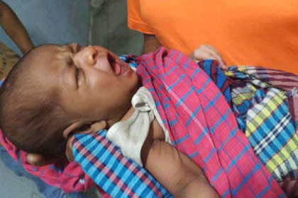 রাজধানীতে বাস কাউন্টার থেকে দুই মাস বয়সী শিশু উদ্ধার

