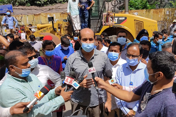 ট্যাক্স দিবেন মিষ্টি খাবেন, ট্যাক্স দিবেন না ফাইন খাবেন: মেয়র আতিক