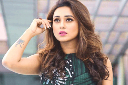 এমপি মিমিকে অশ্লীল অঙ্গভঙ্গি, ট্যাক্সিচালক গ্রেফতার 
