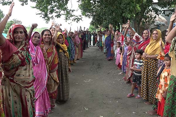 ইউপি সদস্যসহ ৫ জনকে মারপিট, আসামিদের গ্রেফতারের দাবিতে মানববন্ধন

