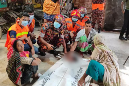 ডিএনডি খালে নিখোঁজ শিশুর লাশ ১৭ ঘণ্টা পর উদ্ধার

