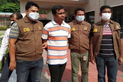 চাকরির প্রলোভন দেখিয়ে ৭০ লাখ টাকা আত্মসাত, প্রতারক গ্রেফতার