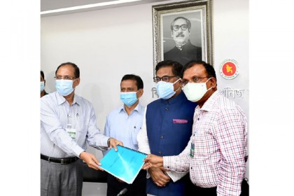 নারায়ণগঞ্জের মসজিদ বিস্ফোরণে
কেউ দায় এড়াতে পারবেনা: নসরুল হামিদ
