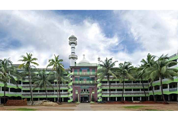 হাটহাজারী মাদ্রাসা পরিচালনায় কমিটি গঠনসহ একগুচ্ছ সিদ্ধান্ত