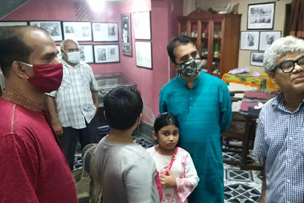 বাংলাদেশ প্রতিদিনের খবরে উত্তরবঙ্গ জাদুঘর পরিদর্শনে ডিসি
