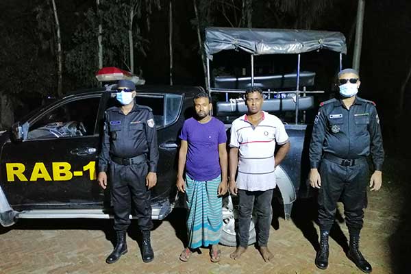 গাজীপুরে ফেনসিডিলসহ মাদকের দুই ডিলার আটক