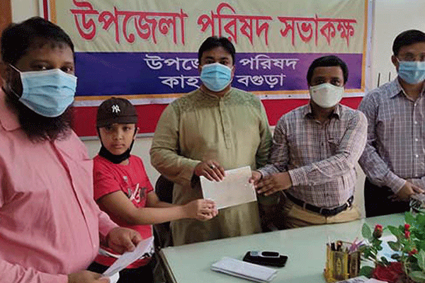 কাহালুতে চিত্রাঙ্কন প্রতিযোগিতায় পুরস্কার বিতরণ 