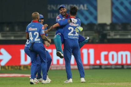 সুপার ওভারের নাটকীয়তায় পাঞ্জাবকে হারাল দিল্লি