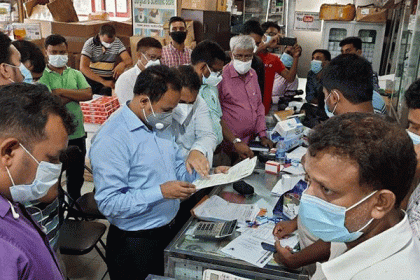 চট্টগ্রামে ত্রুটিপূর্ণ চিকিৎসা উপকরণ বিক্রির দায়ে জরিমানা     