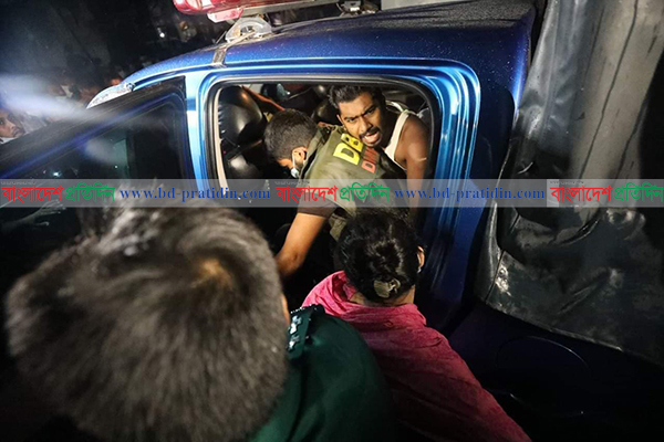 ফের ডিবি কার্যালয়ে নূর