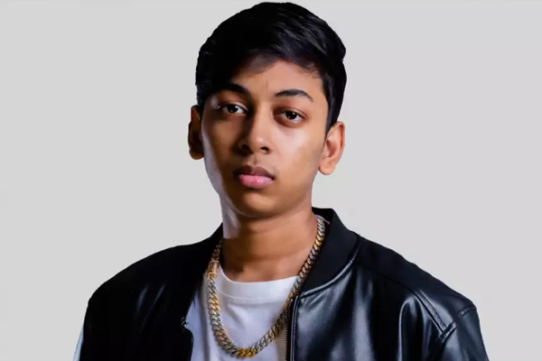 এক গানে বাংলাসহ ১৪ ভাষা, গিনেস বুকে 
ভারতীয় কিশোর
