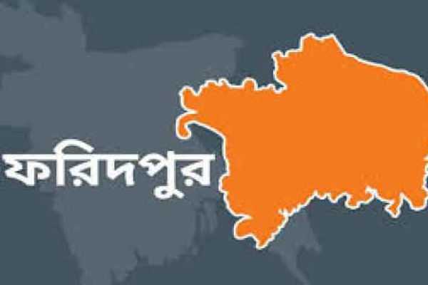 উপনির্বাচনে মনোনয়ন পাওয়ায় ভাঙ্গায়  মিষ্টি বিতরণ