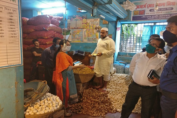 নেত্রকোনায় পিয়াজের আড়তে অভিযান, ১০ হাজার টাকা জরিমানা