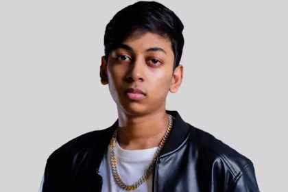 এক গানে বাংলাসহ ১৪ ভাষা, গিনেস বুকে 
ভারতীয় কিশোর