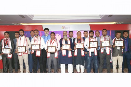 রিগ্যাল ফার্নিচারের পরিবেশক সম্মেলন অনুষ্ঠিত