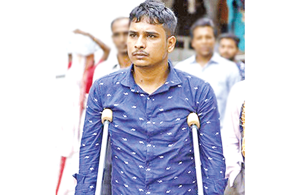 পা হারানো রাসেলকে কোটি টাকা ক্ষতিপূরণের রায় মঙ্গলবার