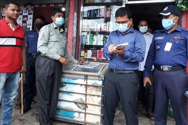 স্বাস্থ্যবিধি অমান্য করায় কসবায় ৯ জনকে জরিমানা