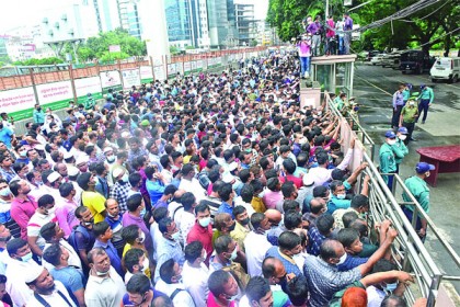 ধাপে ধাপে টিকিট পাবেন সৌদি প্রবাসীরা