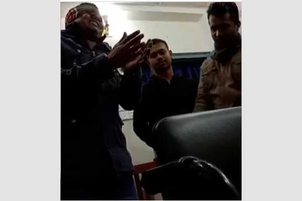 যুবলীগ নেতাকে চোখ বেঁধে নির্যাতনের ভিডিও ভাইরাল, তদন্ত কমিটি গঠন