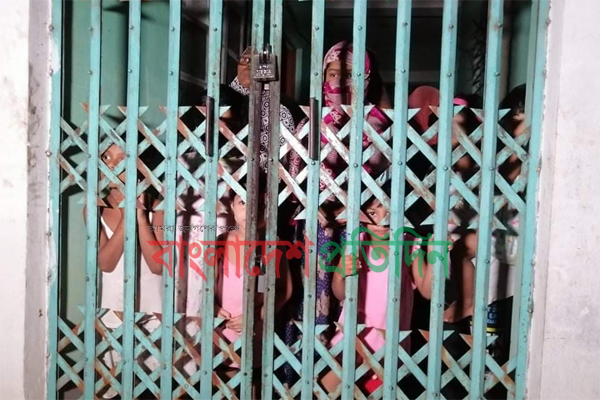 ১৫ লাখ টাকা চাঁদা দাবিতে ১৭ পরিবারকে তালা মেরে জিম্মি!