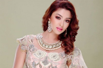 আমায় ঝুলন্ত অবস্থায় পেলে বুঝবেন আত্মহত‍্যা করিনি : পায়েল 

