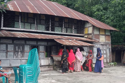 মোবাইলে গেমস খেলতে না দেয়ায় স্কুলছাত্রের আত্মহত্যা