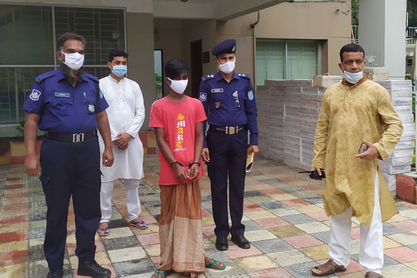 মাকে হত্যা করে আগুনে পুড়িয়ে লাশ গুম!