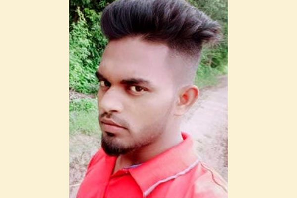 রেল লাইনে 'ফ্রি ফায়ার' গেম খেলতে গিয়ে কলেজছাত্রের মৃত্যু