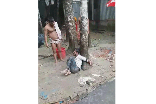 সিরাজগঞ্জে চোর সন্দেহে যুবককে গাছের সঙ্গে বেঁধে নির্যাতন, ভিডিও ভাইরাল