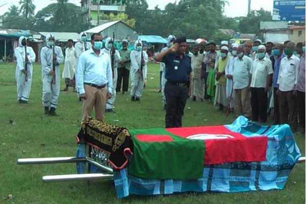 বীর মুক্তিযোদ্ধা আব্দুস ছাত্তারের দাফন সম্পন্ন