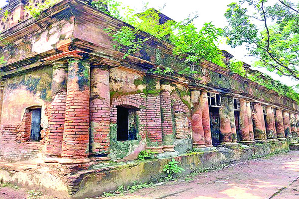 ধ্বংসের পথে চারআনি রাজপরগনা