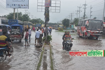 ১১০ বছরের ইতিহাসে এমন বৃষ্টি হয়নি রংপুরে!