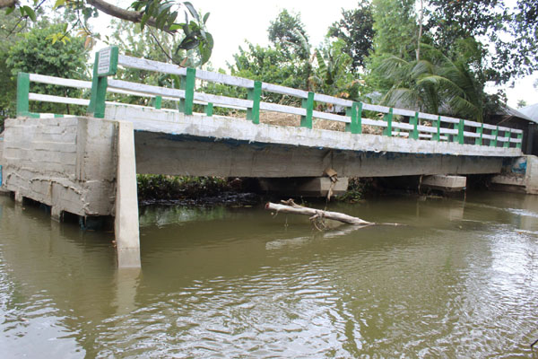 ১৩ লাখ টাকার ব্রিজ দুই বছরে শেষ!