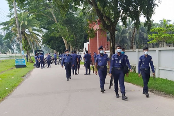রিফাত হত্যা মামলার রায়: আদালতে এসেছেন বিচারক