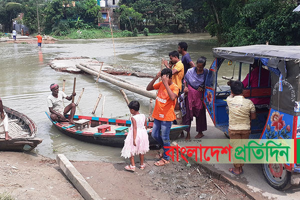 কালিয়াকৈরে বন্যায় সড়কের ৩২ কোটি টাকার ক্ষতি
