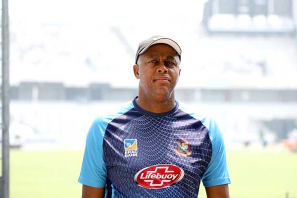 ক্যারিবীয় নারী দলের দায়িত্বে কোর্টনি ওয়ালশ