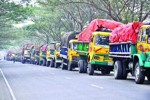 ৯ দফা দাবিতে ৪৮ ঘণ্টার পণ্য পরিবহন ধর্মঘটের ডাক