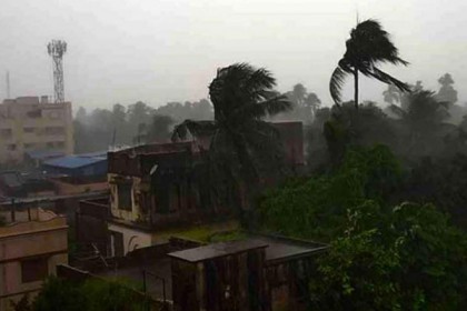 আজ দেশের ১৩টি অঞ্চলে ঝড়বৃষ্টির সম্ভাবনা