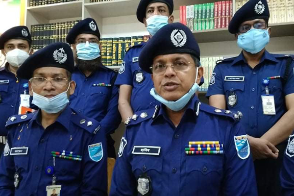 একজনের জন্য পরিবারের মুখে চুনকালি মাখতে দিবো না: ডিআইজি হাবিব
