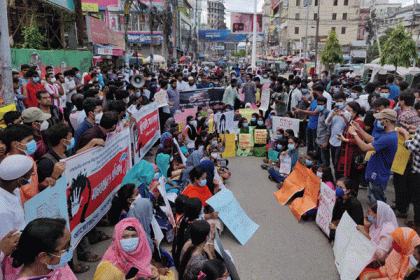 ‘আমার সোনার বাংলায়, ধর্ষকের ঠাঁই নাই’