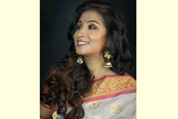 রুবায়েত জাহানের কণ্ঠে পূজার গান