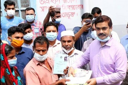চাষি পুরস্কৃৃৃত, প্রতিবন্ধী নারীর দায়িত্ব নিলেন প্রধানমন্ত্রী