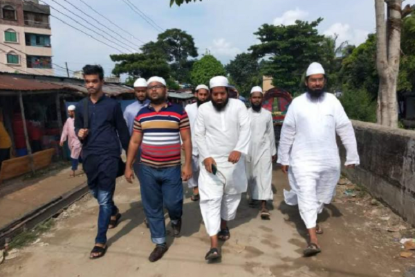 ফতুল্লা মসজিদে নিহতদের অনুদান দিলেন বিএম সাবাব ফাউন্ডেশন