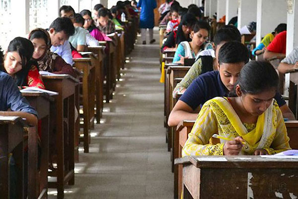 পরীক্ষা দিয়েই বিশ্ববিদ্যালয়ে ভর্তি হতে হবে